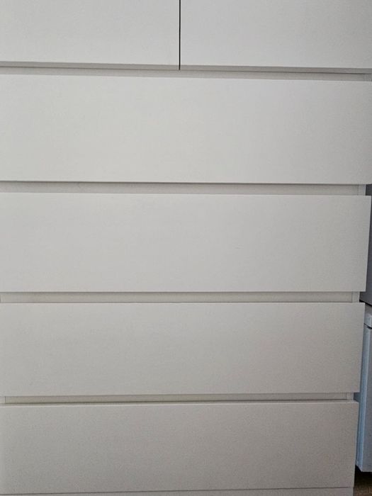 Białe komody IKEA Malm
