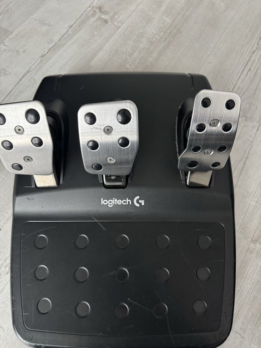 Kierownica logitech g29