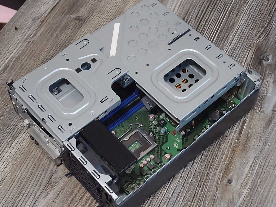 Комп Fujitsu Esprimo C720 sff. . Intel Pentium G3250 s1150