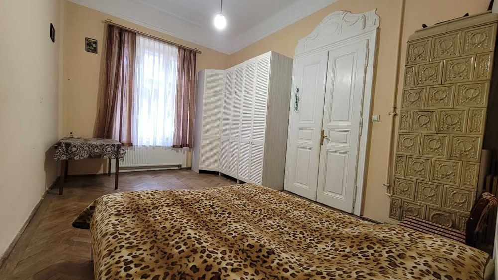 Продаж 2 кім.квартири вул.Леонтовича ЦЕНТР