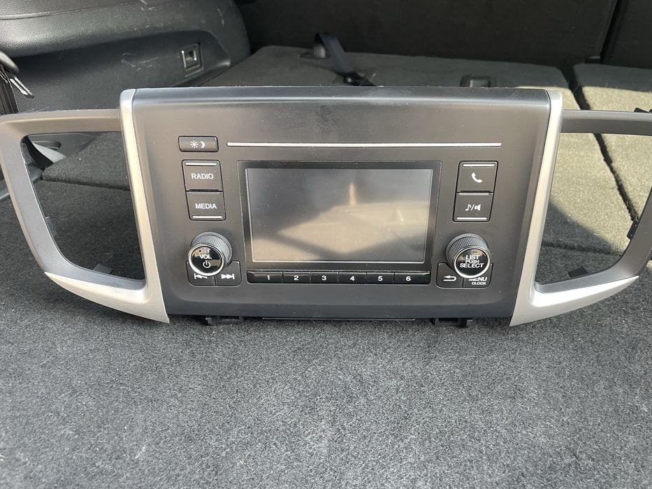 Штатна магнітола Honda Pilot (2016–2019)