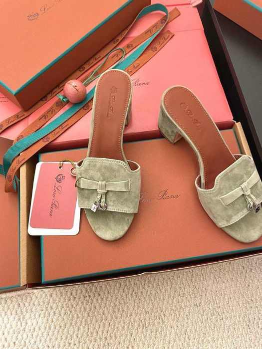 Damskie klapki Loro Piana My Charms na obcasie