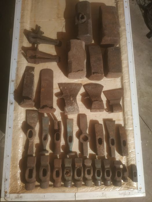 Продам изделия из черного и цветного металла.