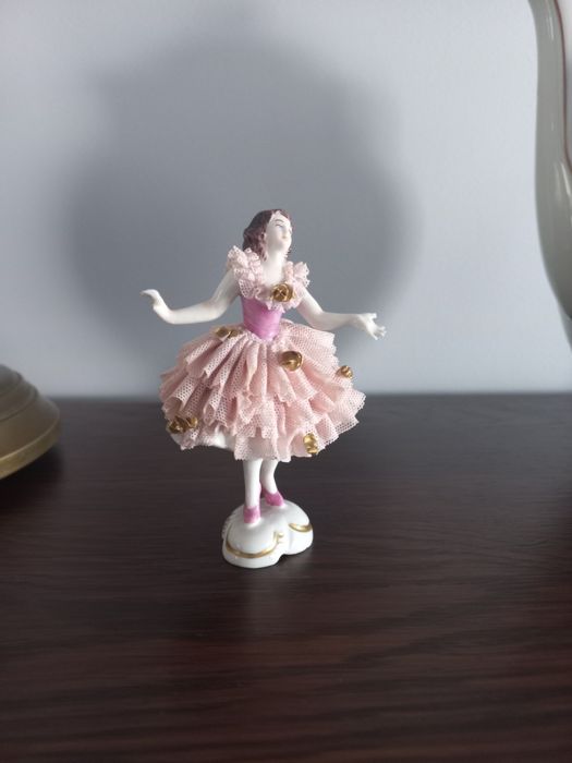 Figurka porcelana