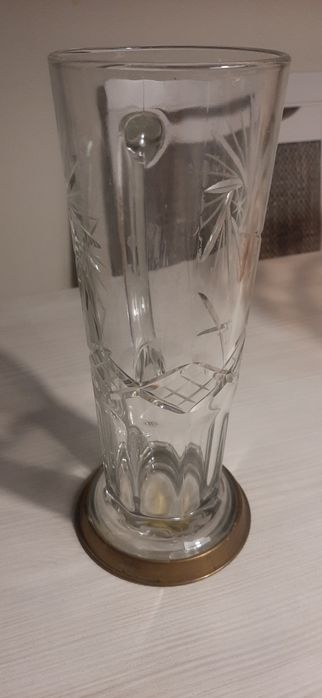 Kufel kryształowy z mosiężna podstawą Tułowice Ciekawostka