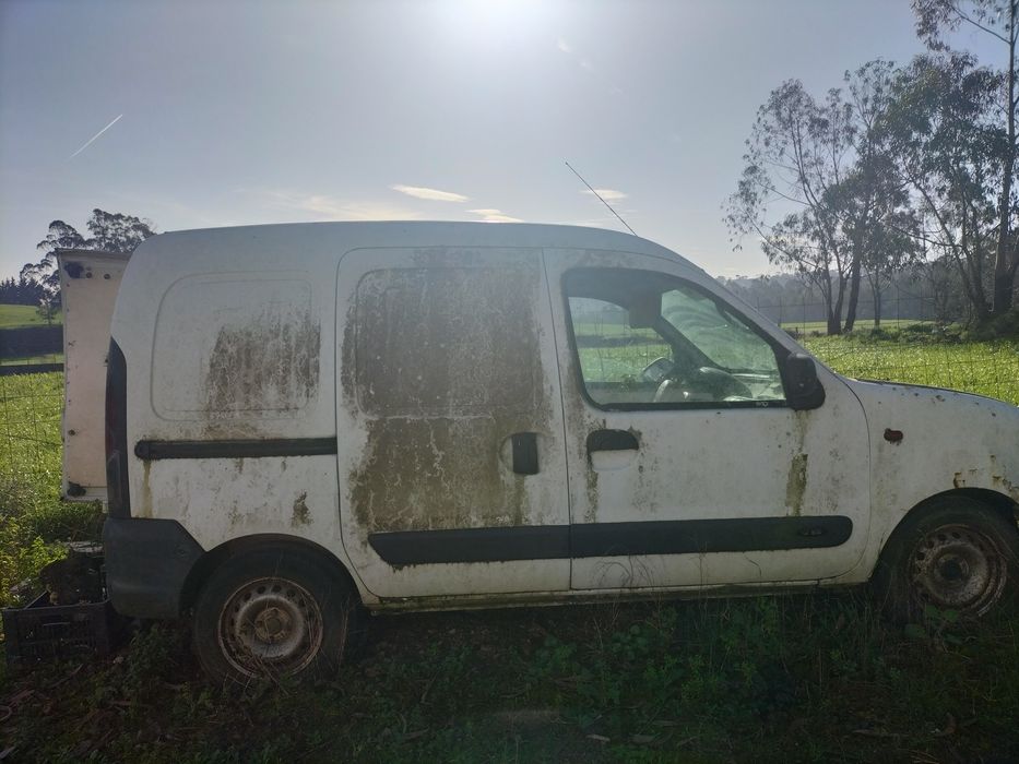 Vendo veículo inteiro
