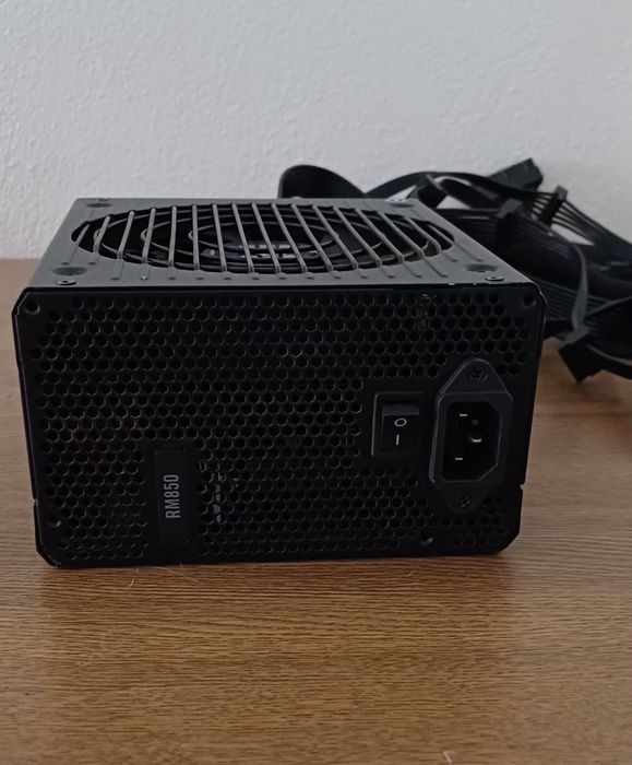 Fonte de Alimentação Corsair RM850