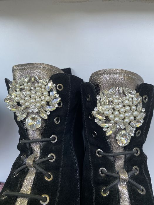 Женские ботинки.