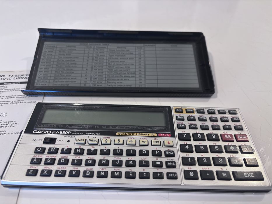 Casio FX-880P Scientific Library 116 32KB - Calculadora