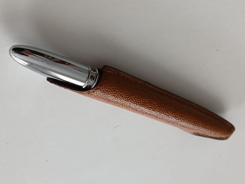 Caneta de tinta permanente da Hachette