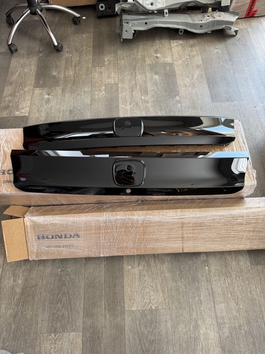 Honda Prologue капот