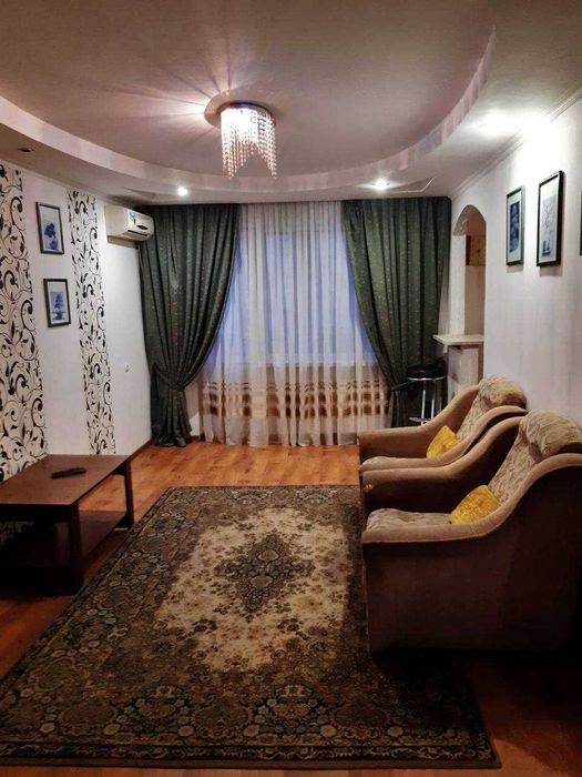 2 кімнатна квартира на Київській