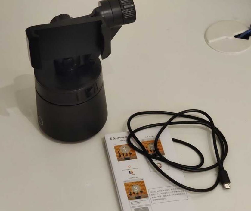 Vendo Selfie Stand motorizado como novo