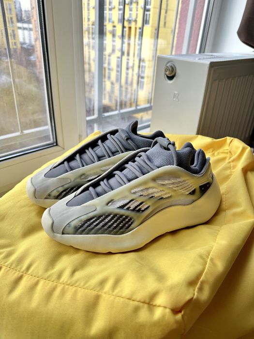 yeezy boost 700 v3 fade salt