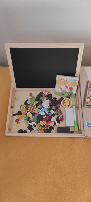 Tablica magnetyczna z magnesami 2 zestawy