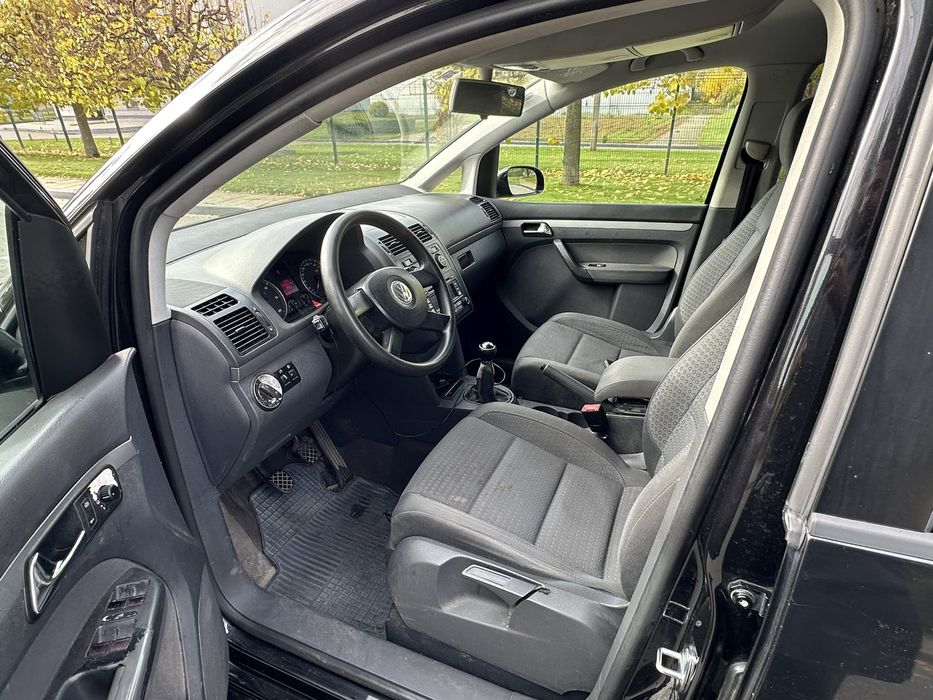 Свіжопригнаний Vw Touran 2005рік Не Розмитнений