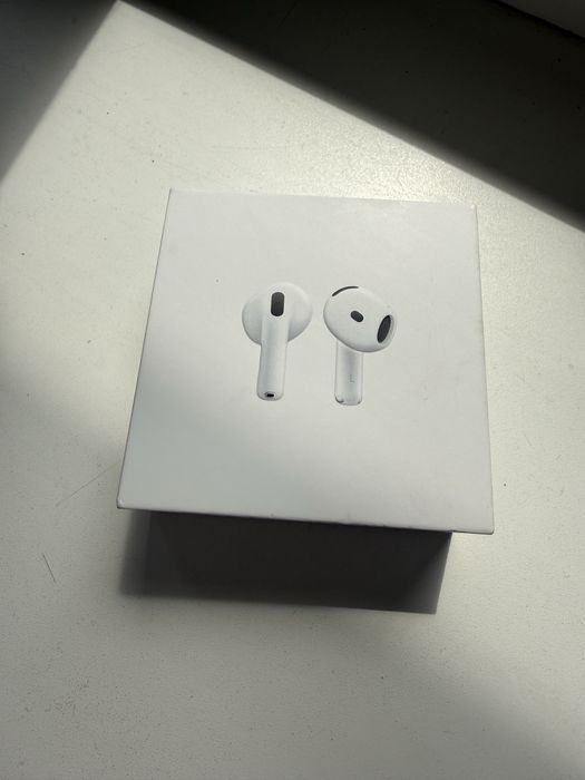 Apple Air Pods 4