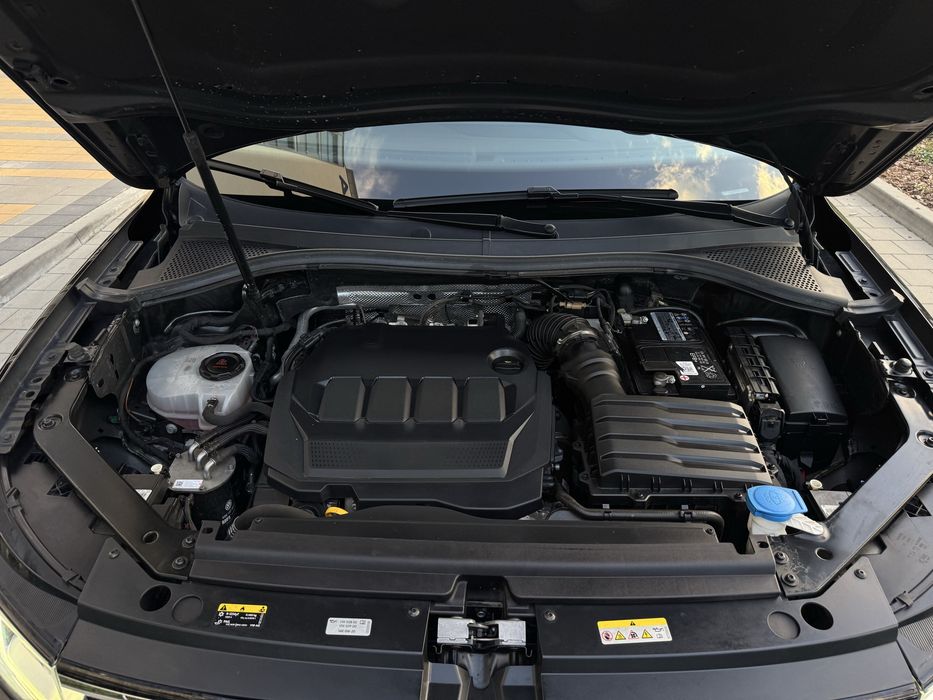 Volkswagen  Tiguan R-Line