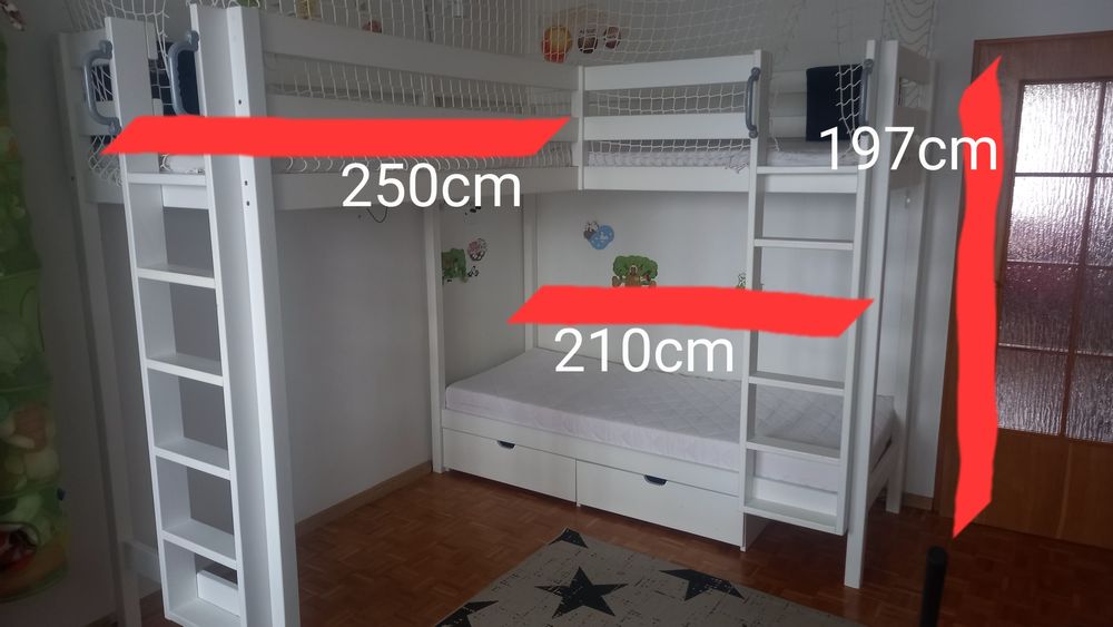 Łóżko piętrowe trzyosobowe