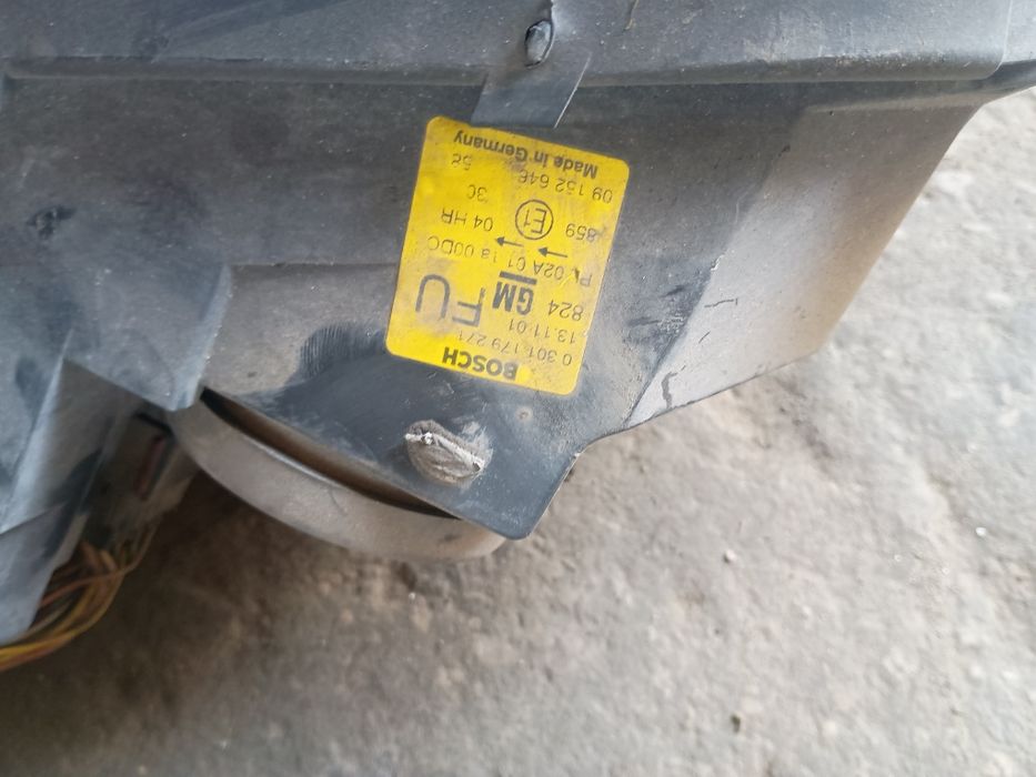 Opel Vectra b lampy przód xsenon