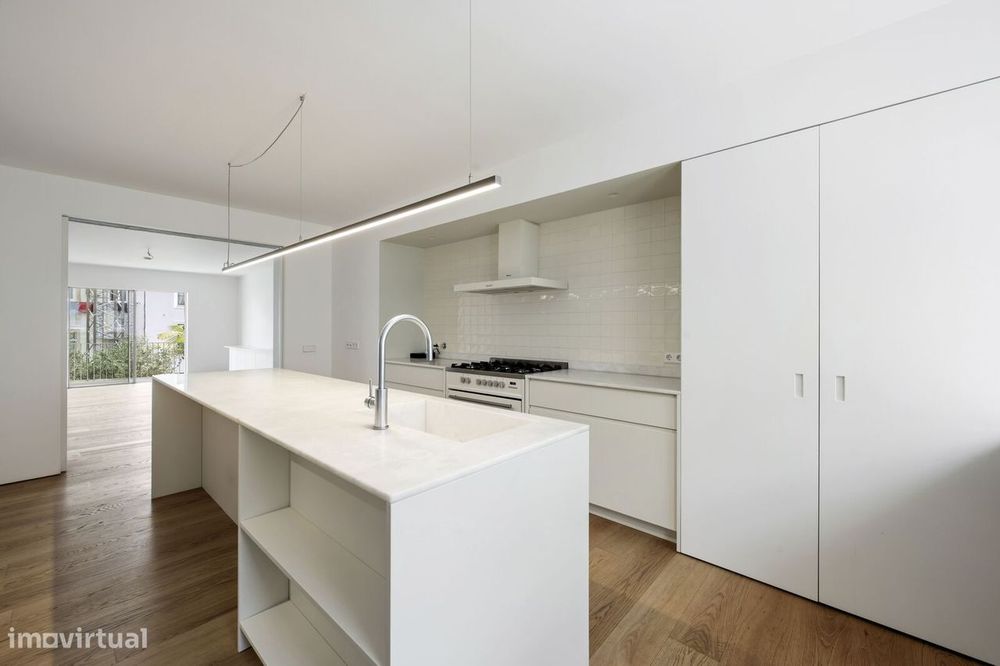 Moradia T4 com jardim, Lapa, Lisboa