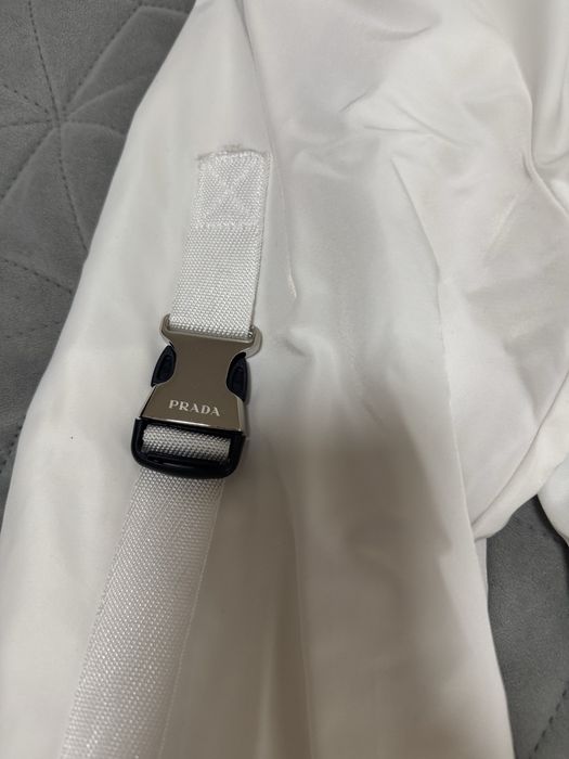 Парка куртка весняна Prada