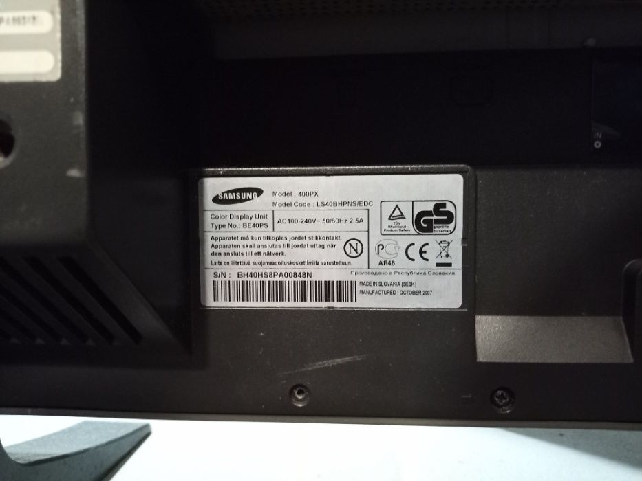 Samsung SyncMaster 400PX 40" LCD flat panel display _ Professional64550769211010124