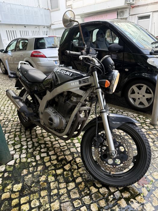 Moto Suzuki GS 500E