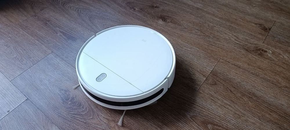 робот-пилосос Xiaomi MI Robot Vacuum cleaner essential