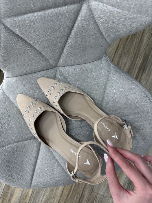 Брендові бежеві туфлі Carrano шкіра