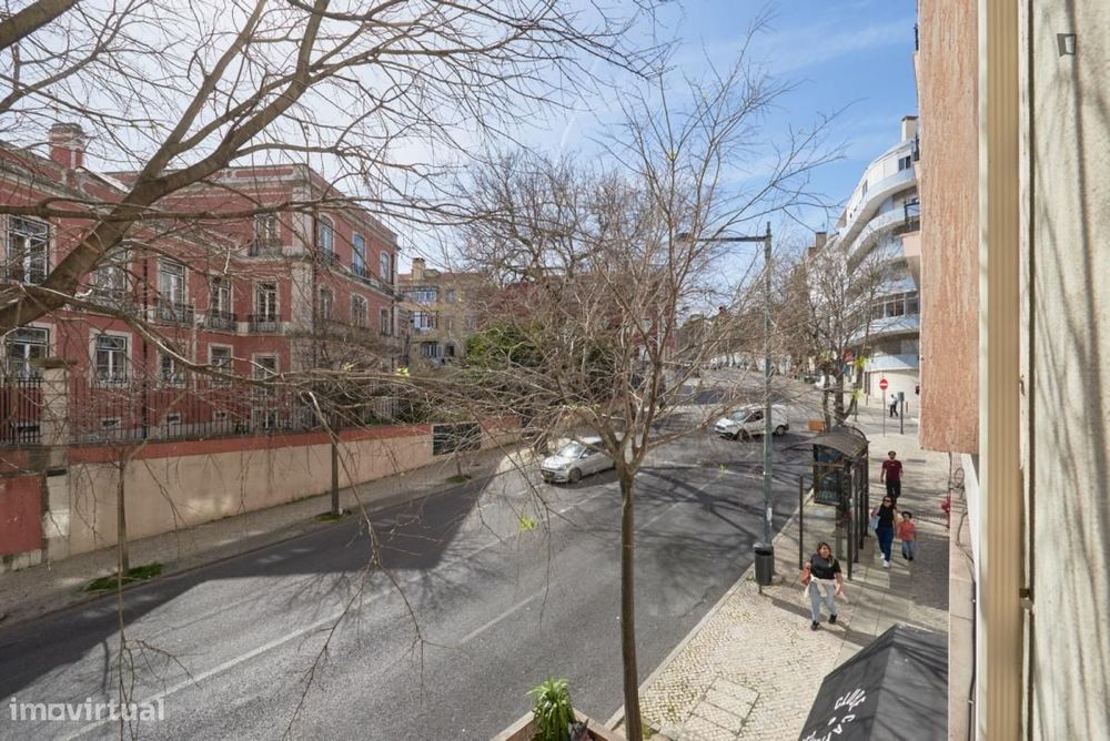 Quarto - localizado em Arroios Lisbon