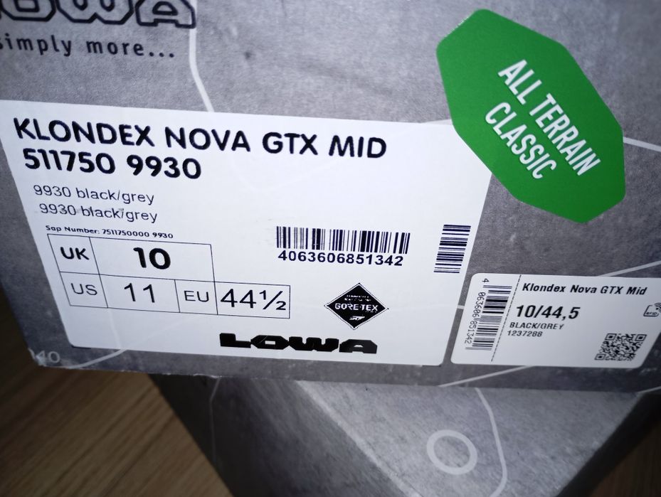 Buty LOWA r. 44,5. Nowe!