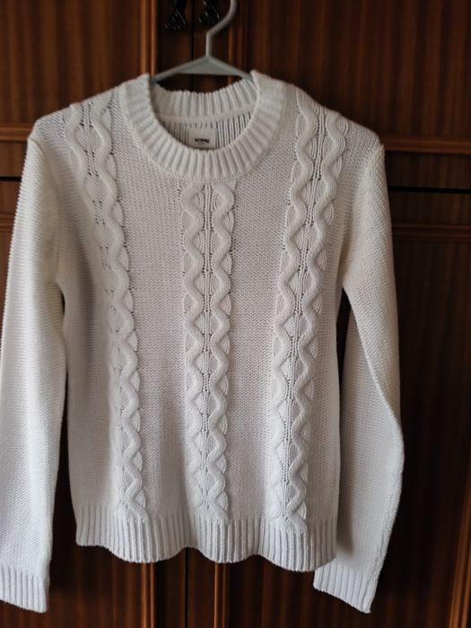 Sweter damski firmy Sinsay S