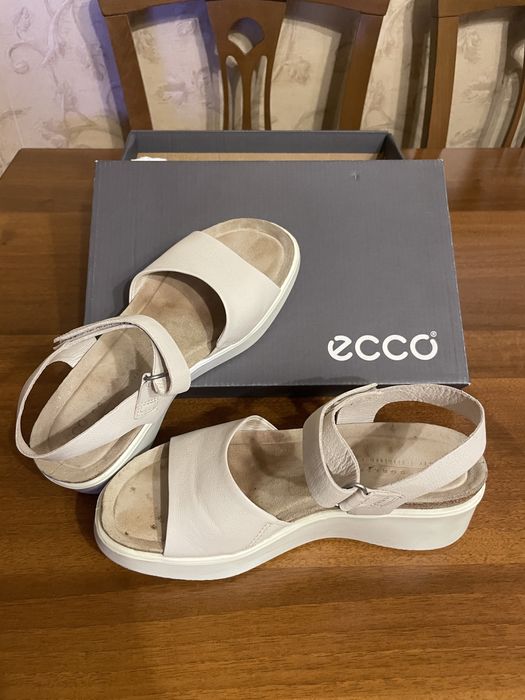 Босоніжки ECCO розмір 39