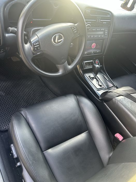 Продам лексус gs300