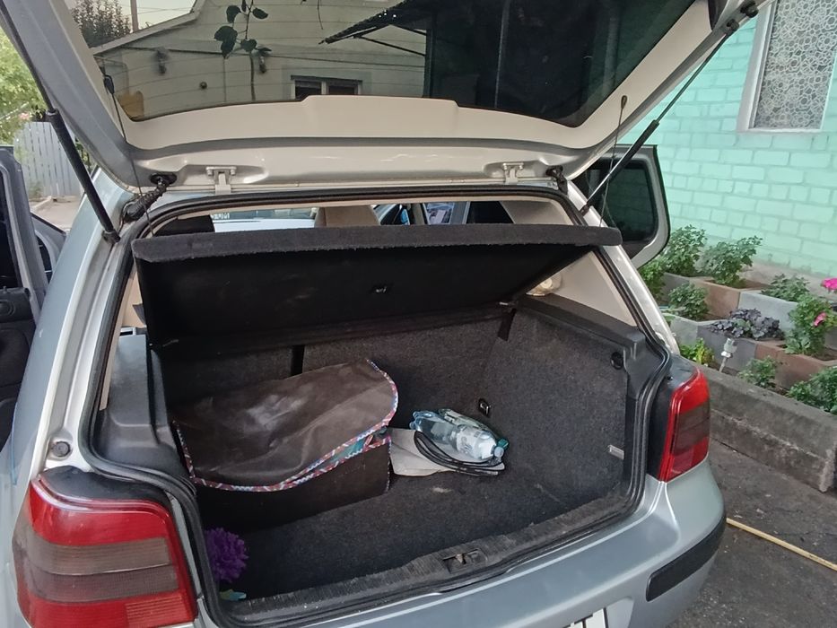 Продам легковий автомобіль Golf 4