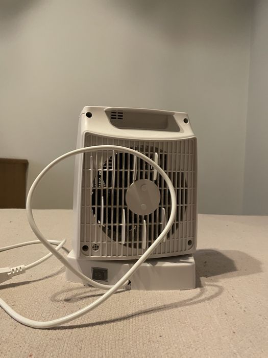 Termoventilador com Oscilação Kunft 2000W – Como Novo!