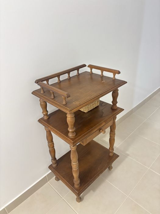 Mesa de entrada em bom estado!!