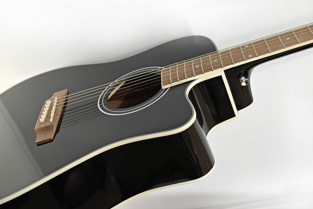 Gitara elektroakustyczna Harleya taniej od ręki w Warszawie