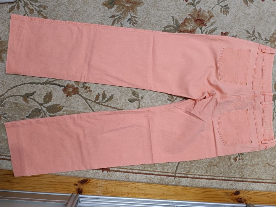 Продам весняні джинси