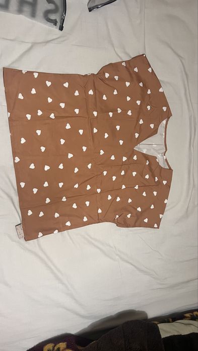 Blusa de coracoes