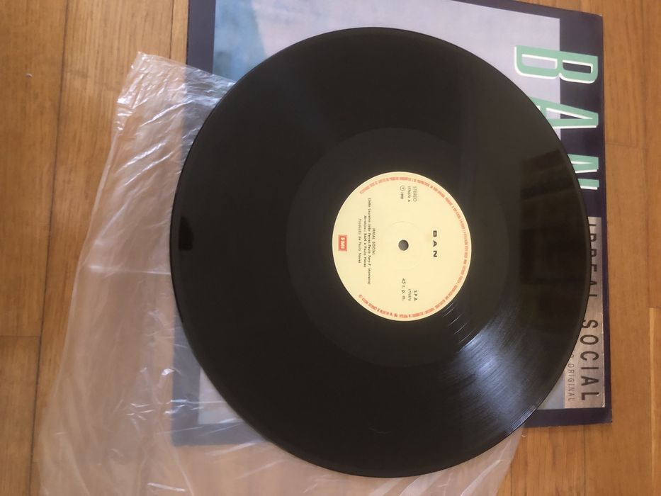 Disco vinil dos. Ban irreal social