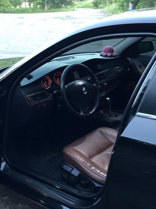 Продам BMW e60 525d.