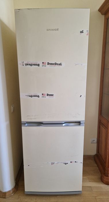 Холодильник Snaige RF31SM молочний, ванільний, бежевий колір