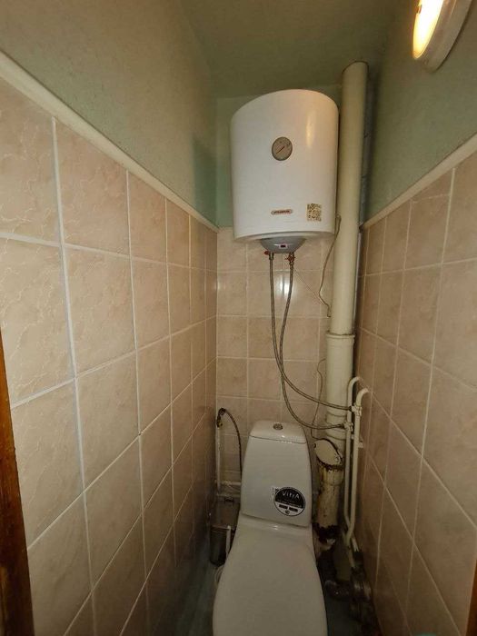 Продам 2 кімнатну  квартиру на Молодіжному. 24700