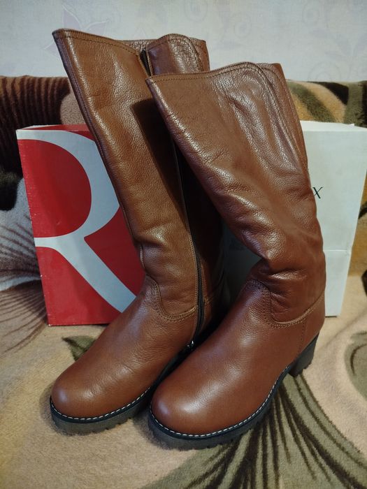 Шкіряні чоботи на хутрі р.40