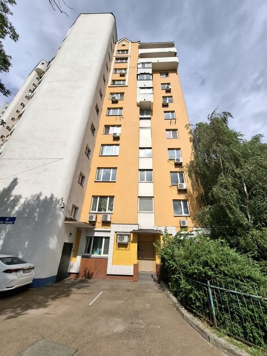 4 кім.квартира Борщагівська 145
Дві ктири на