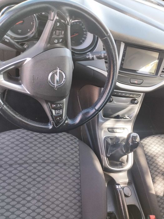 Opel Astra K ano 2018