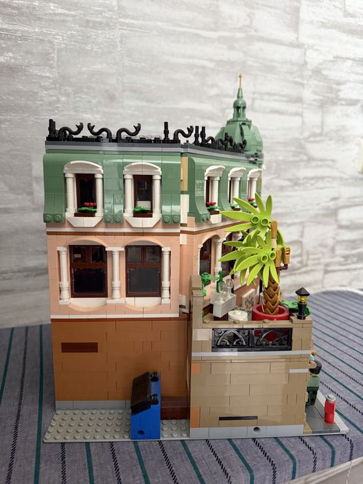 Конструктор LEGO Icons Бутік-готель 10297