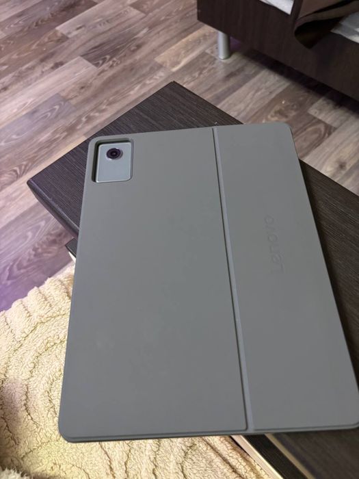 Планшет Lenovo.